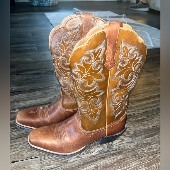 ARIAT BOOTS - Picture 4 of 4